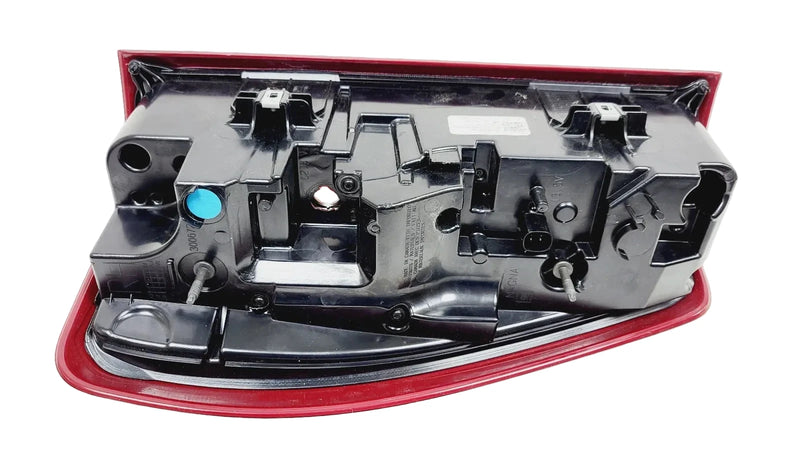 86508779 Genuine GM Rear Body Structure Stop Lamp Assembly For Silverado 3500 HD