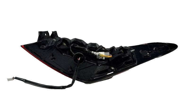 8156006A20 Genuine Toyota Rear Combination Lamp For Camry 3.5L