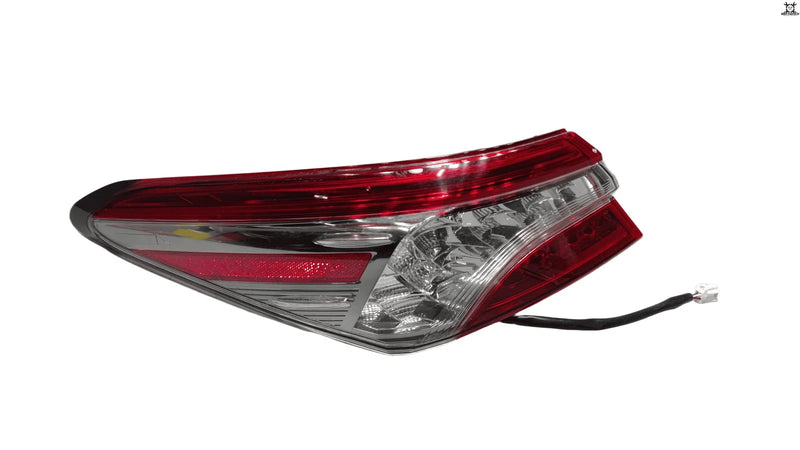 8156006720 Genuine Toyota Driver Side Tail Lamp Assembly For 2018-2021 Camry