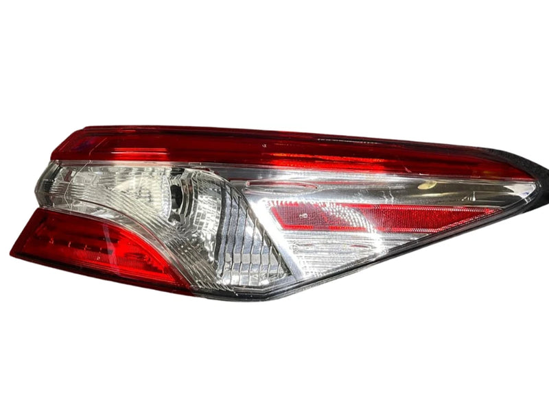 8155006720 Genuine Toyota Passenger Side Tail Lamp Assembly For 2018-2021 Camry
