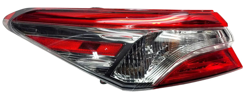 8156006840 Genuine Toyota Tail Light Assembly For Camry 2.5L 3.5L
