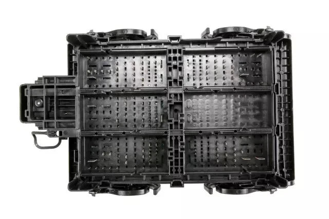 84008525 Genuine GM Engine Wiring Harness Junction Block For Silverado Sierra 4.3L 5.3L 6.2L